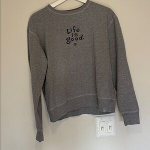 Life is Good Vintage Wordmark Stacked Fleece Crew Sweatshirt Embroidered medium